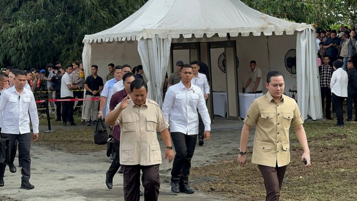 Prabowo Tiba di TPS Bojongkoneng