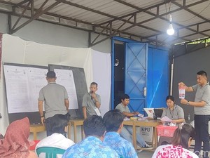 Luthfi-Yasin Menang Tipis di TPS Gibran Nyoblos