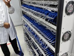 Mengintip Produksi iQOO 13 di Tangerang