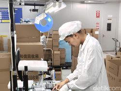 Mengintip Produksi iQOO 13 di Tangerang