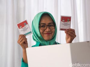 Video: Airin-Ade Sumardi Unggul di TPS Tempat Airin Nyoblos