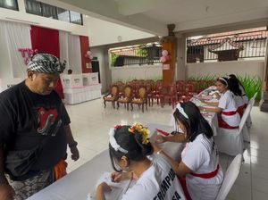 Melihat TPS Unik di Denpasar, Semua Petugasnya Perempuan-Gen Z