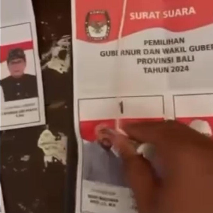 Tangkapan layar video seseorang mencoblos banyak surat suara Mulia-PAS, Rabu (27/11/2024).