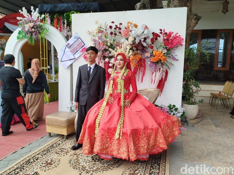 TPS Unik di Bangkalan Berkonsep Pernikahan