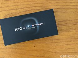 Unboxing iQOO 13, HP Pertama dengan Snapdragon 8 Elite di Indonesia