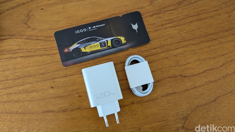 Unboxing iQOO 13 Unboxing iQOO 13