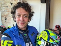 Rossi Lelang Helm Bersejarah untuk Korban Banjir Valencia