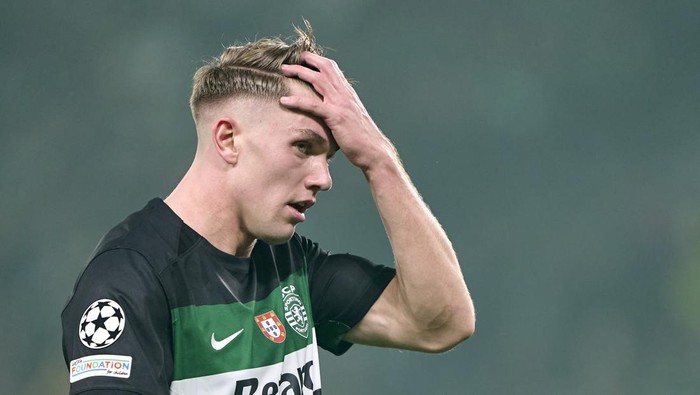 Viktor Gyokeres of Sporting CP reacts during the UEFA Champions League match between Sporting CP and Arsenal FC at Jose Alvalade Stadium in Lisbon, Portugal, on November 26, 2024. (Photo by Jose Manuel Alvarez Rey/JAR Sport Images/NurPhoto via Getty Images)