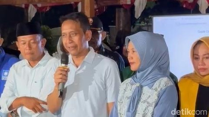 Wahono-Nurul menemui pendukung dan partai pengusungnya di pendopo joglo Dologgede setelah dinyatakan unggul telak di Pilbup Bojonegoro