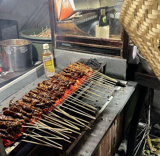 Warung makan legendaris di Puri Kembangan