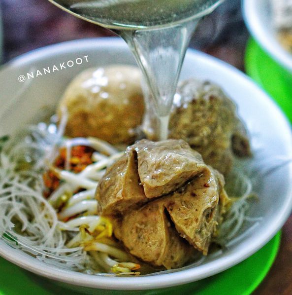 Warung makan legendaris di Puri Kembangan