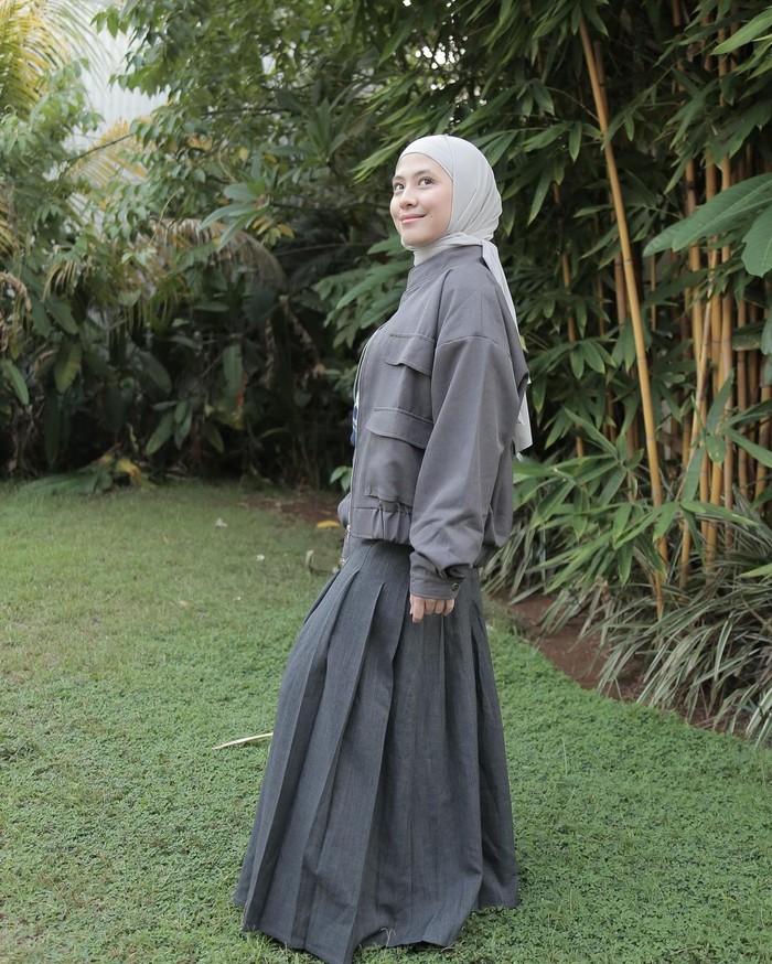 Adhisty Zara