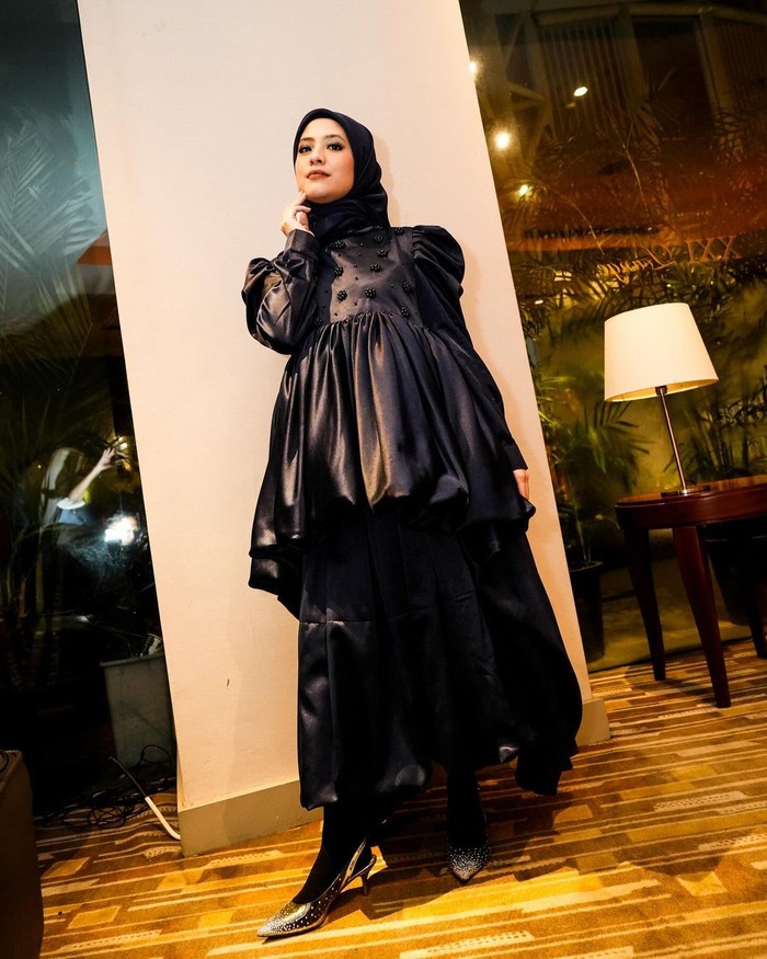 Adhisty Zara