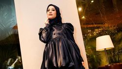 Potret Zara Adhisty Berhijab, Disebut Lebih Adem Potret Zara Adhisty Berhijab, Disebut Lebih Adem