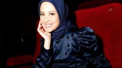 Potret Zara Adhisty Berhijab, Disebut Lebih Adem Potret Zara Adhisty Berhijab, Disebut Lebih Adem