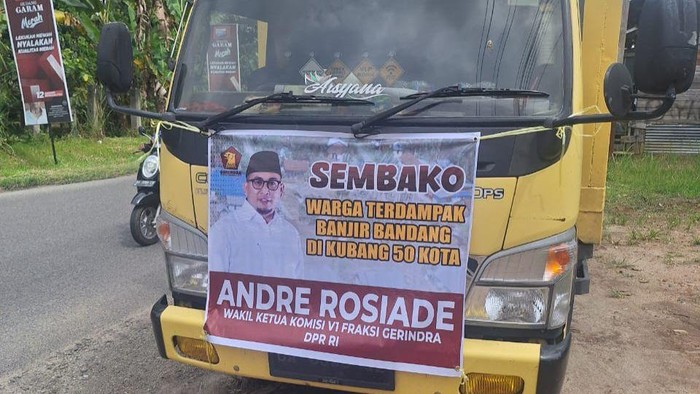 Andre Rosiade Kirim Bantuan untuk Korban Banjir