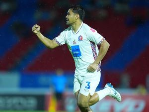 Asnawi di Laga Port FC Vs Persib: Langgar Penalti, Bikin Assist