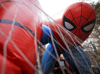 Balon Raksasa Meriahkan Parade Thanksgiving di New York