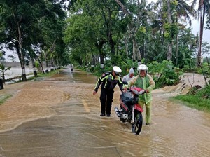 Cilacap Diguyur Hujan Sejak Pagi, Sejumlah Jalan Protokol Terendam
