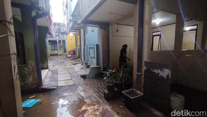 Banjir di Kebon Pala mulai surut. (Maulana/detikcom)