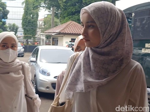 Cut Intan Nabila