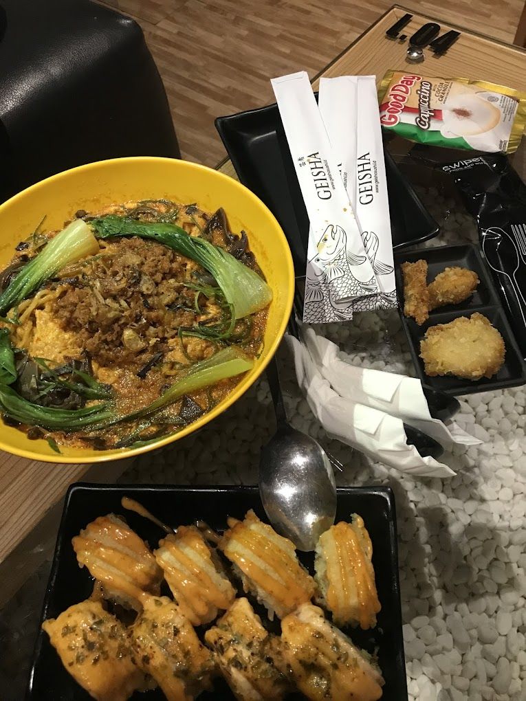 Di Dekat Kampus Binus Anggrek Ada Bakmi Bangka dan Bubur Ayam Mantul
