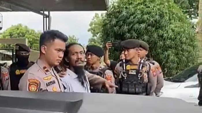 Eks Kades Sekapuk, Gresik Abdul Halim saat ditangkap
