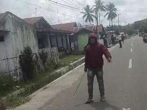 Pendukung Paslon di Gorontalo Nyaris Terlibat Tawuran, Bawa Parang-Sabit