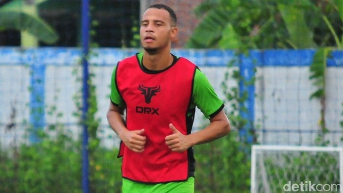 Penyerang anyar PSIS asal Brazil, Gustavo Souza.