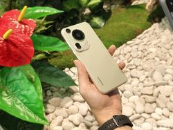 Wujud Pura 70 Ultra, HP Huawei Rp 18 Juta Pesain iPhone 15 Pro Max