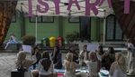 Intip Belajar Bahasa Isyarat dan Braille di Serang