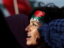 Dukung Gaza, Warga Prancis Demo Gedung Parlemen Eropa