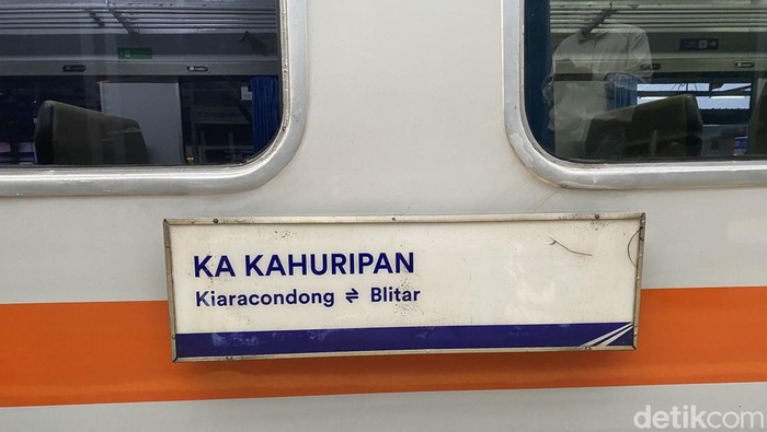 KA Kahuripan Kiaracondong-Blitar