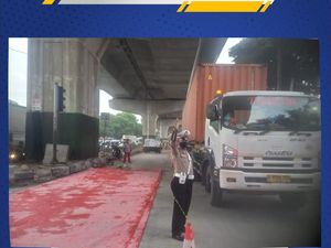 Lalin di Cakung Jaktim Macet Imbas Proyek Perbaikan Jalan