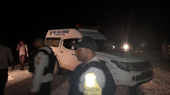 Kepala Kampung Gwage, Yosem Wilson Polona di Kabupaten Mamberamo Tengah, Papua Pegunungan, mengancam Ketua Panitia Pemungutan Suara (PPS) Kampung Gwage, Yamina Walingga.