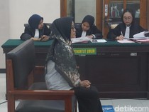Mami Cece yang Tipu Ritual Uang Dibungkus CD Divonis 1 Tahun 4 Bulan Bui
