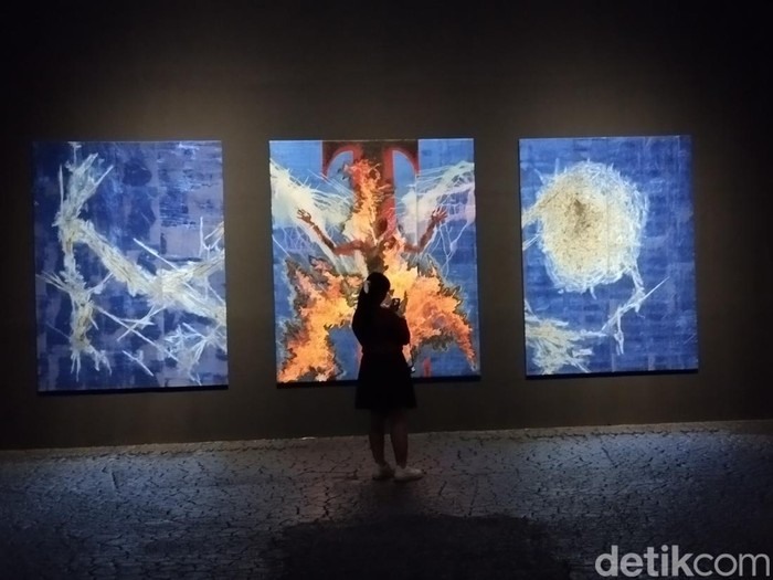 Media preview pameran tunggal Korakrit Arunanondchai digelar di Museum MACAN Jakarta Barat.