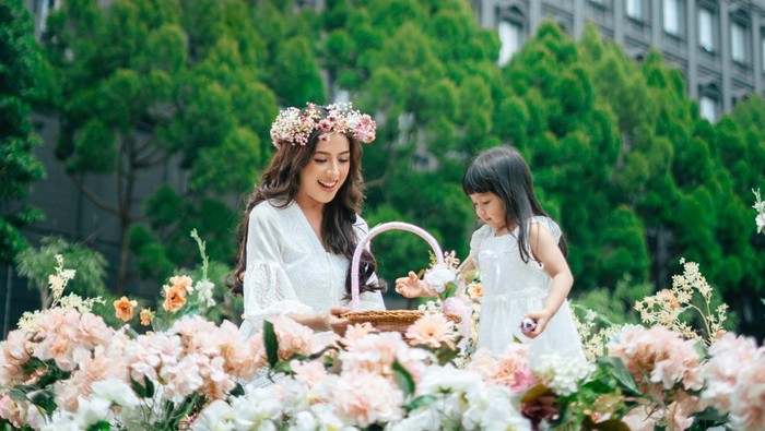 Menyambut perayaan Natal dan Tahun Baru, Hotel G.H. Universal Bandung