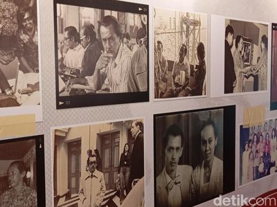 Pameran 100 Tahun AA Navis: Sebuah Dinding Memori