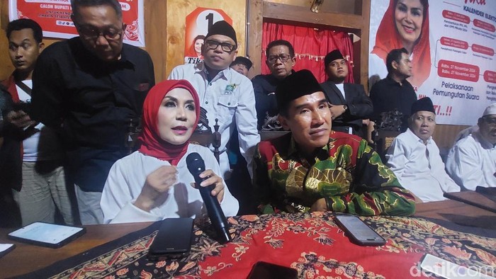 Pasangan calon (paslon) Bupati dan Wakil Bupati Kendal nomor urut 1, Dyah Kartika Permanasari-Benny Karnadi, Kamis (28/11/2024).