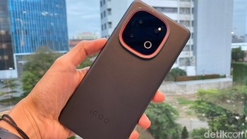 Di peringkat tujuh ada iQOO 13 dengan skor 2.848.388. Foto: detikINET/ Rizqy Nur Amalia