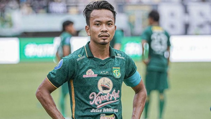 Pemain Persebaya Muhammad Hidayat.
