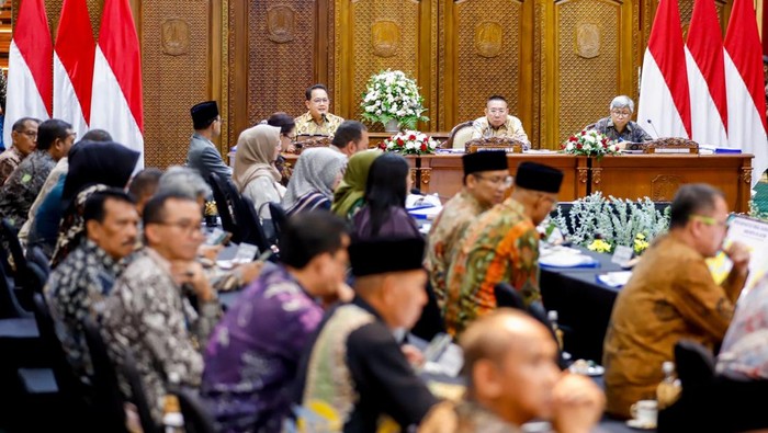 Pemprov Jatim rapat dengan Banggar DPR