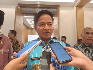 Hassanudin Minta Warga NTB Patuhi Jalur Resmi jika Bekerja di Luar Negeri