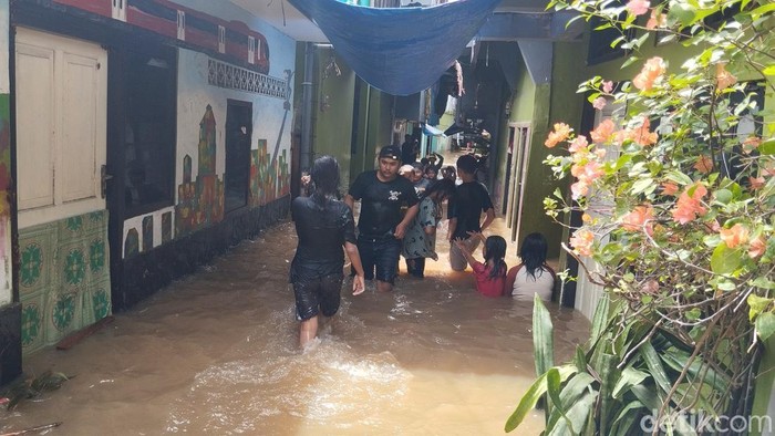 Potret banjir di Kebon Pala, Jaktim. (Maulana/detikcom)
