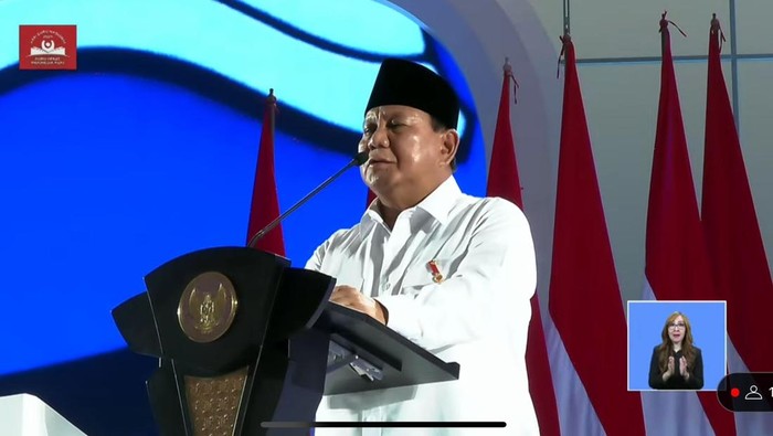Prabowo saat memberikan sambutan di puncak Hari Guru Nasional 2024.