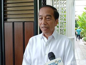 Jokowi Akui Ada Komunikasi ke Golkar, tapi...