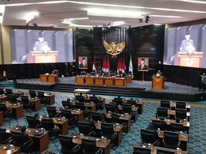 Pemprov Jakarta dan DPRD Teken Raperda APBD 2025 Rp 91,3 Triliun