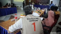 Rekapitulasi juga dihadiri oleh saksi dari cagub dan cawagub Jakarta.