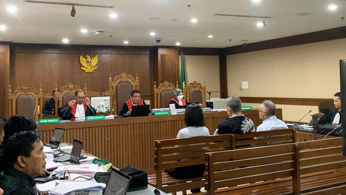 Sidang kasus korupsi PT Timah dengan agenda pemeriksaan terdakwa Helena Lim (Mulia/detikcom)